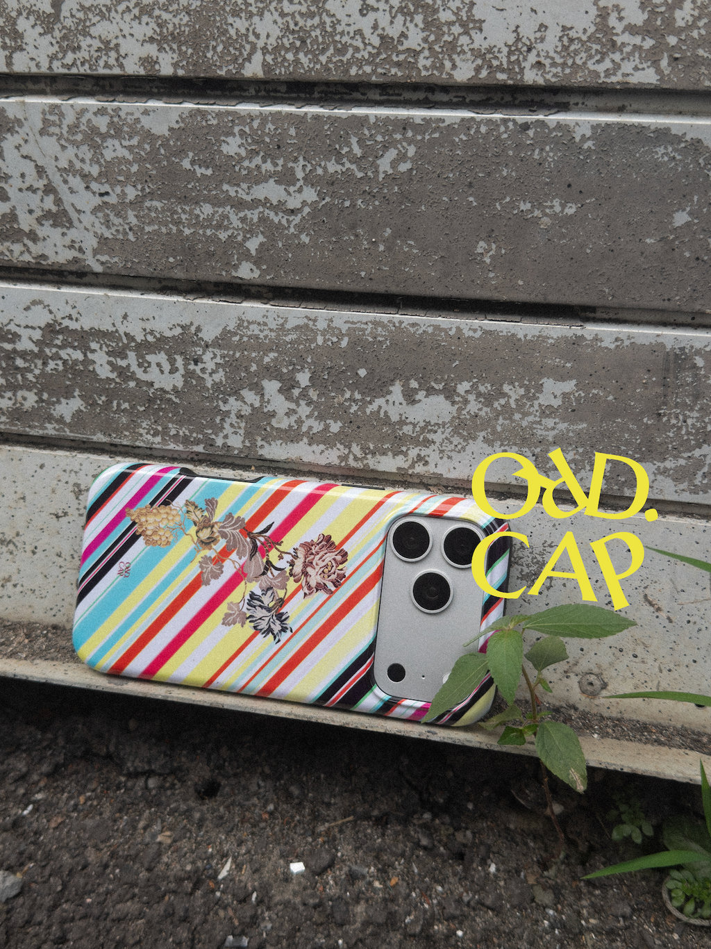 Apple for Later striped apple MagSafe phone case with fruit and tableware